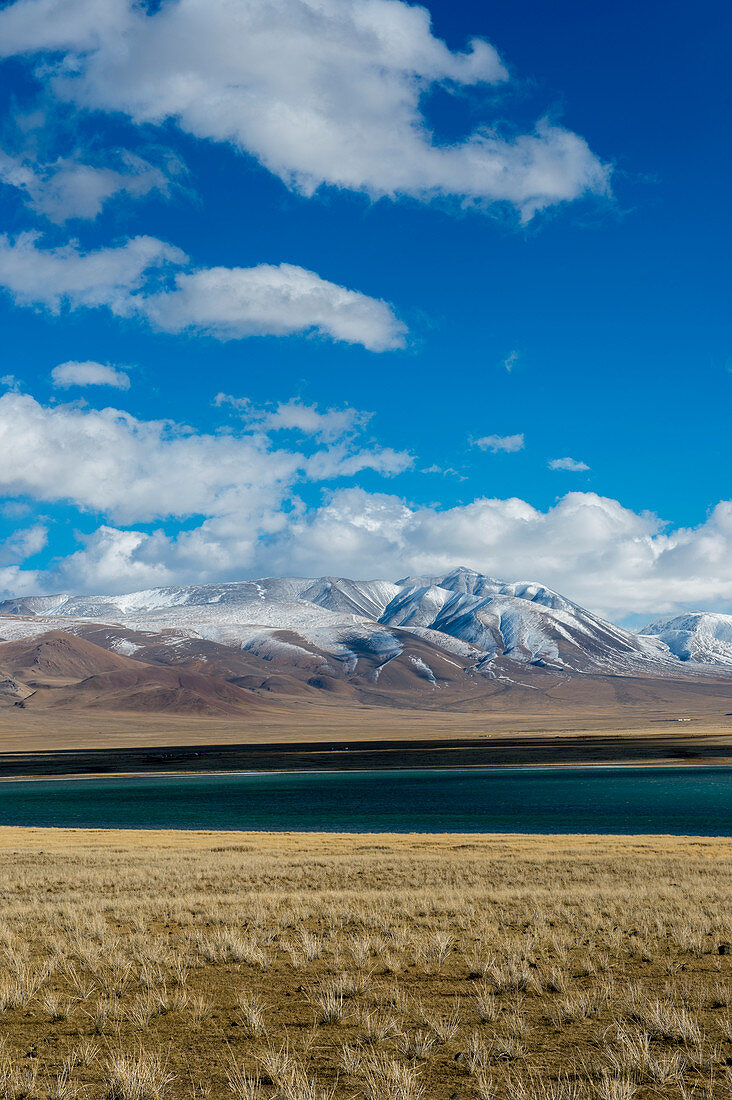 View of Yellow Lake in the Altai Mountains near the city of Ulgii (Ölgii) in the Bayan-Ulgii Province in western Mongolia.