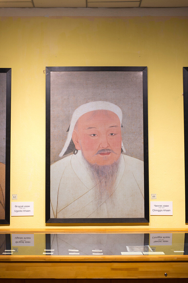 Ein Gemälde von Dschingis Khan im Nationalmuseum der Mongolei in Ulaanbaatar, Mongolei