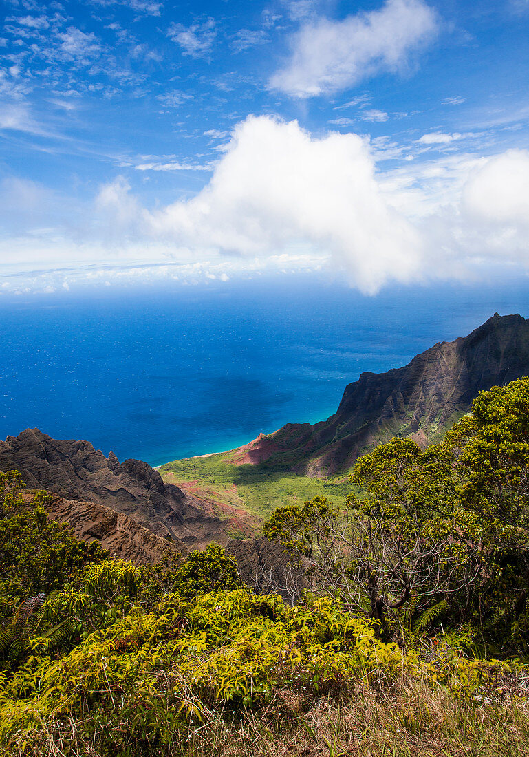 Na Pali Cliffs, Kauai, Hawaii