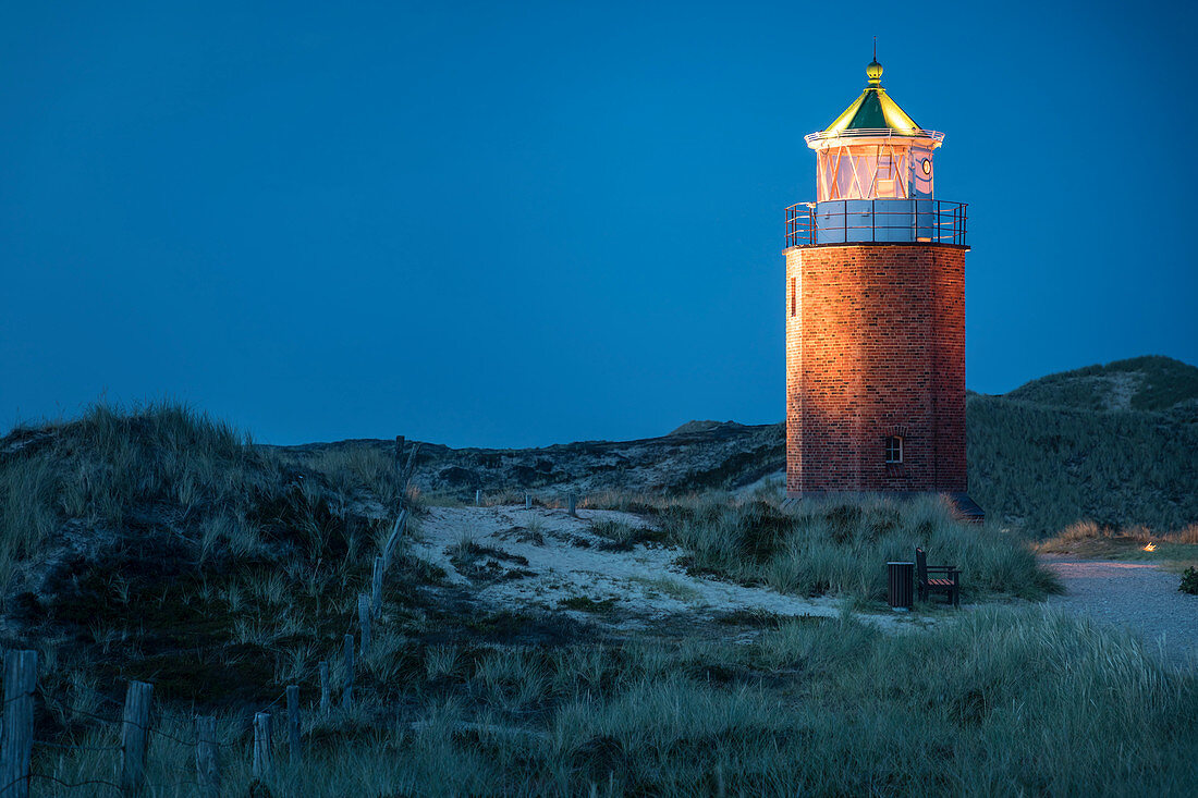 Leuchtturm Quermarkenfeuer in Kampen am Abend, Sylt, Schleswig-Holstein, Deutschland