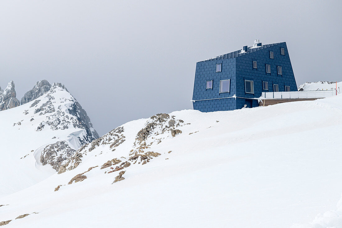 Modern mountain hut, Seethalerhütte, Dachstein, Upper Austria, Austria