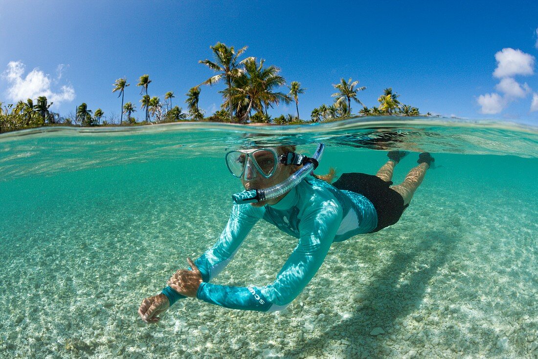 Snorkeling at French Polynesia, Apataki Atoll, Tuamotu Archipel, French Polynesia