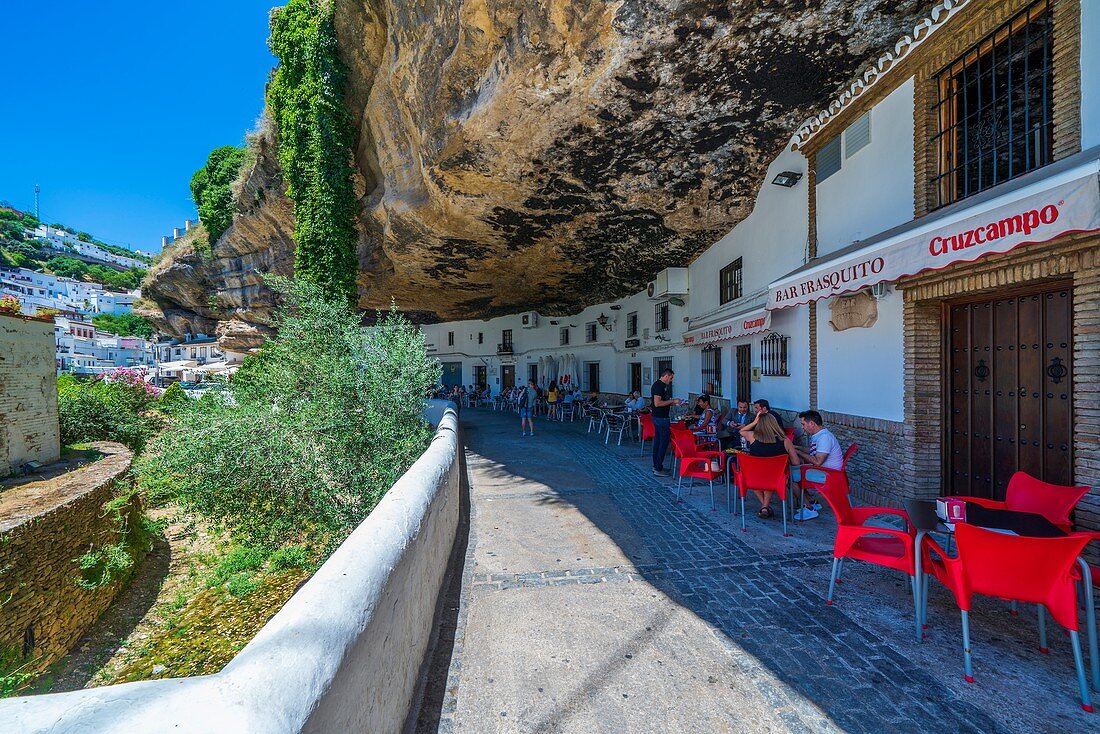 Setenil de las Bodegas, Andalusien, Spanien, Europa