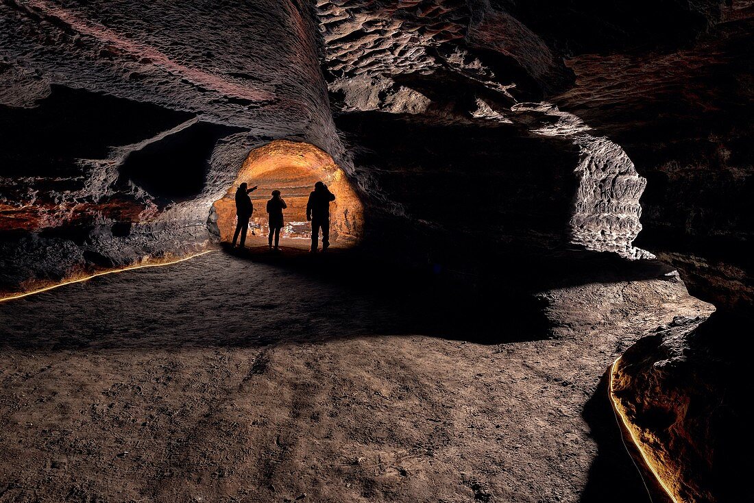Höhlen von Hella, Island, vom Menschen geschaffene Höhlen konnten von Kelten errichtet werden, die vor der offiziellen Besiedlung durch die Nordländer Ende des 9. Jahrhunderts in Island lebten