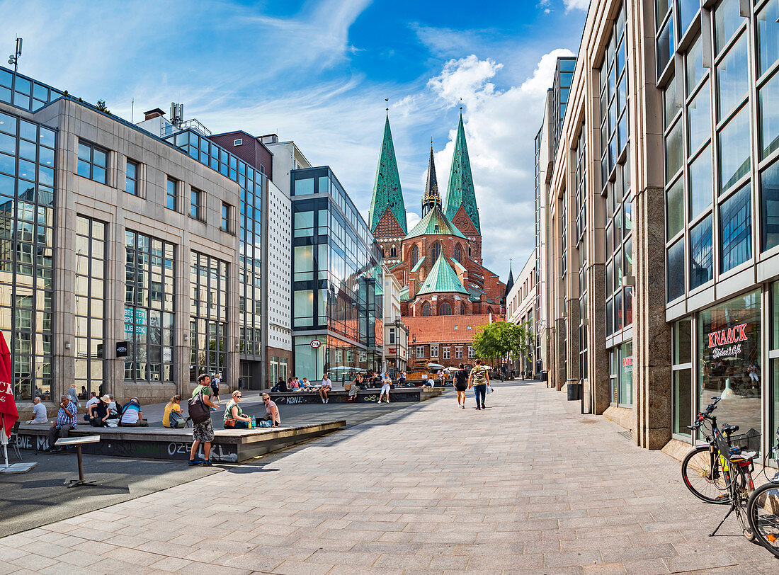 Schrangen with a view of Marienkirche in Luebeck, Schleswig-Holstein, Germany