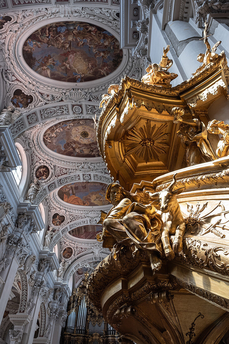 View of the ceiling frescoes in St. Stephen's Cathedral, in the foreground the golden pulpit, Passau, Lower Bavaria, Bavaria, Germany, Europe