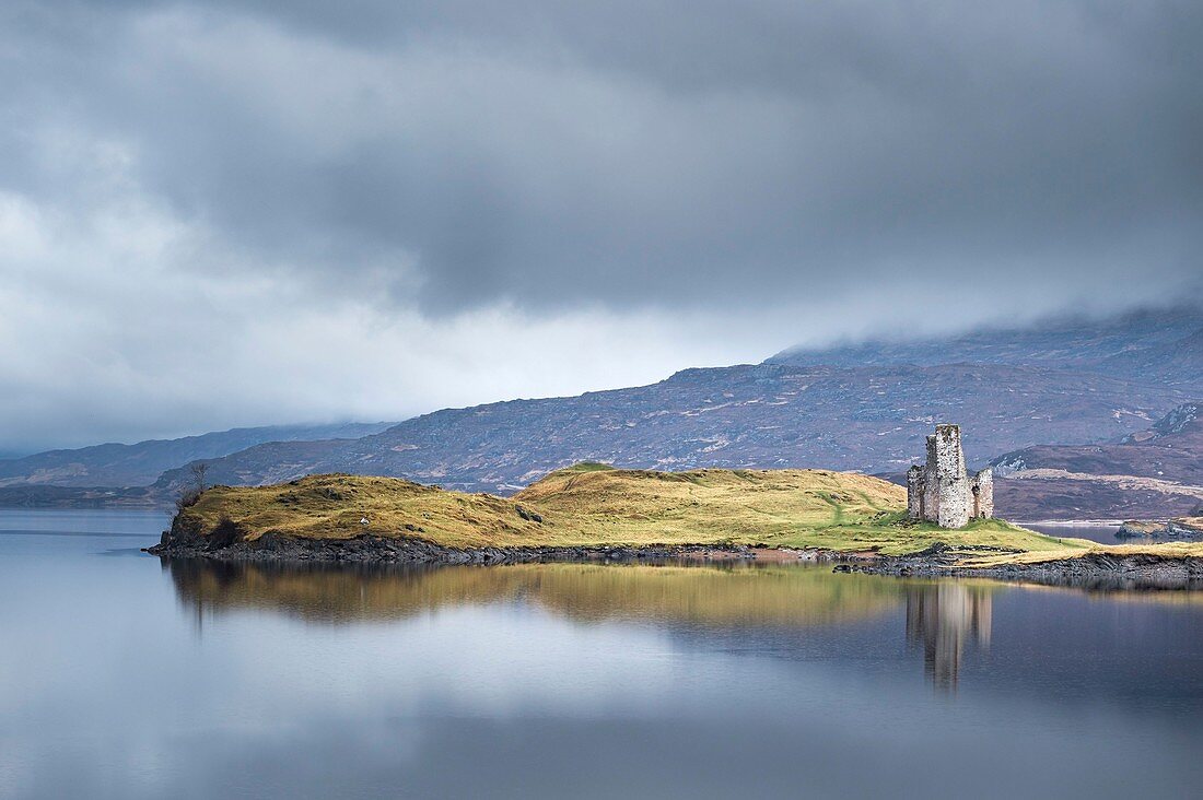 Scotland, Sutherland, Northwest Highlands, Lairg, Ardvreck Castle