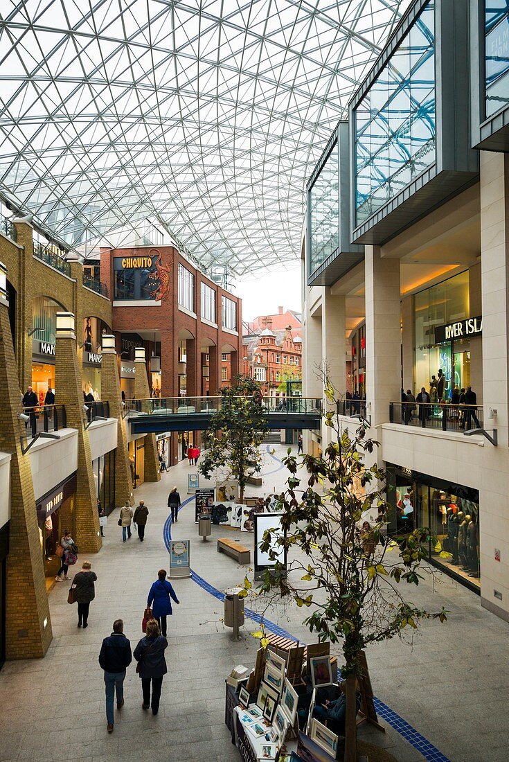 Vereinigtes Königreich, Nordirland, Belfast, Victoria Square Mall, Innenraum