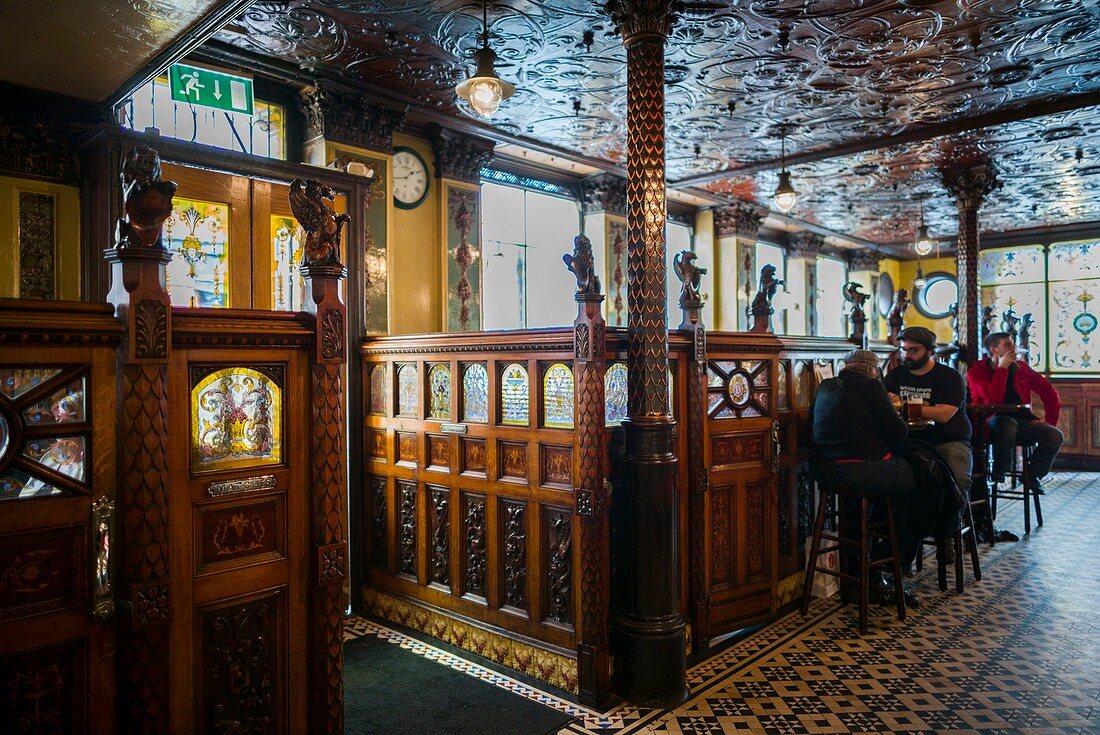 United Kingdom, Northern Ireland, Belfast, Crown Liquor Saloon, historic 1885 bar, interior