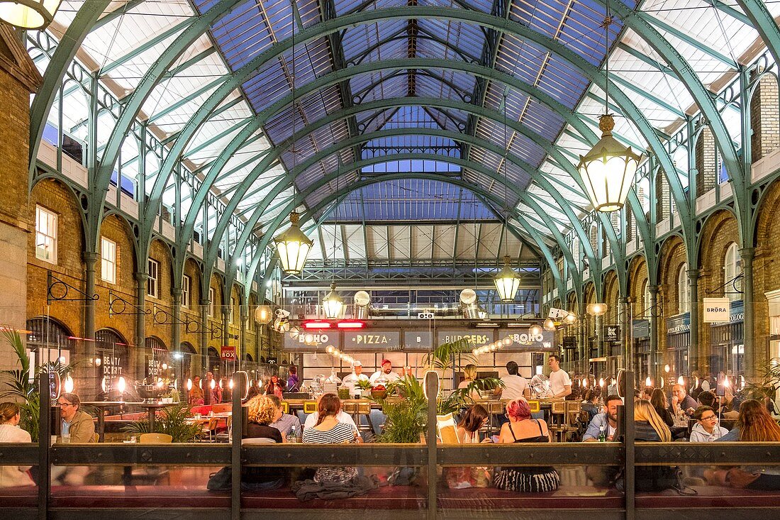 United Kingdom, London, Covent market piazza