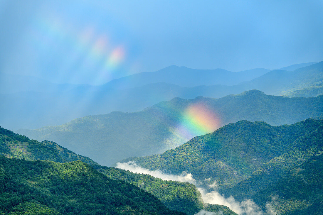 Rainbow over the Sibillini Mountains, Grande Anello dei Sibillini, Sibillini Mountains, Monti Sibillini, Monti Sibillini National Park, Parco nazionale dei Monti Sibillini, Apennines, Marche, Umbria, Italy
