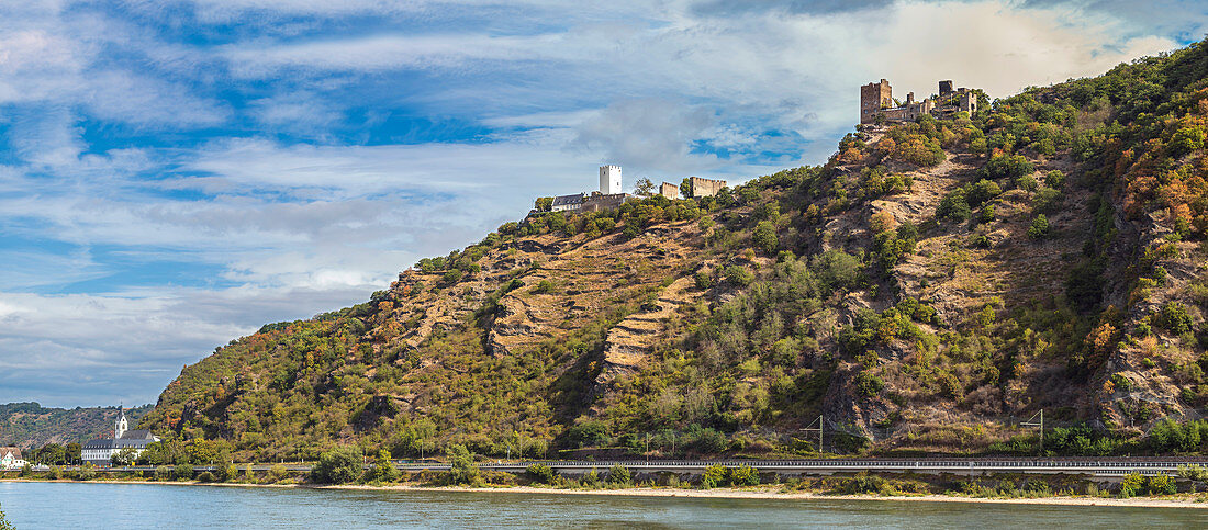 The Rhine at Bad Salzig with a view of Liebenstein Castle and Sterrenberg Castle, Rhineland-Palatinate, Germany