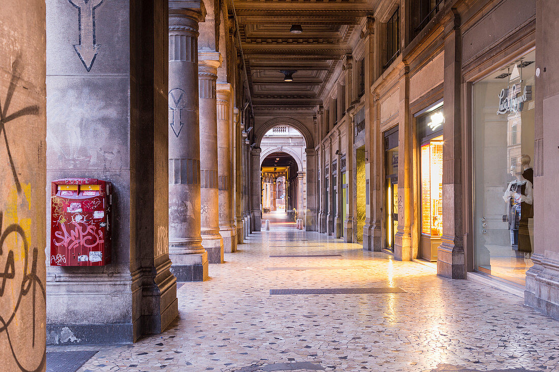 Portico dei Carbonesi, Straße im Stadtzentrum von Bologna, Bologna, Emilia Romagna, Italien, Europa