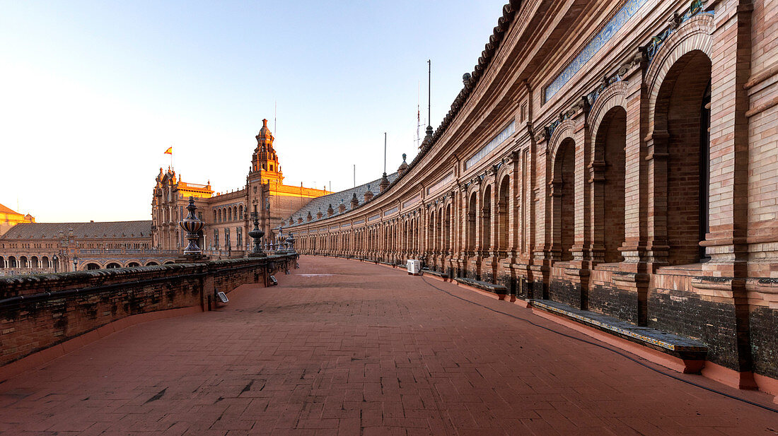 Plaza de Espana bei Sonnenaufgang, Andalusien, Sevilla, Spanien