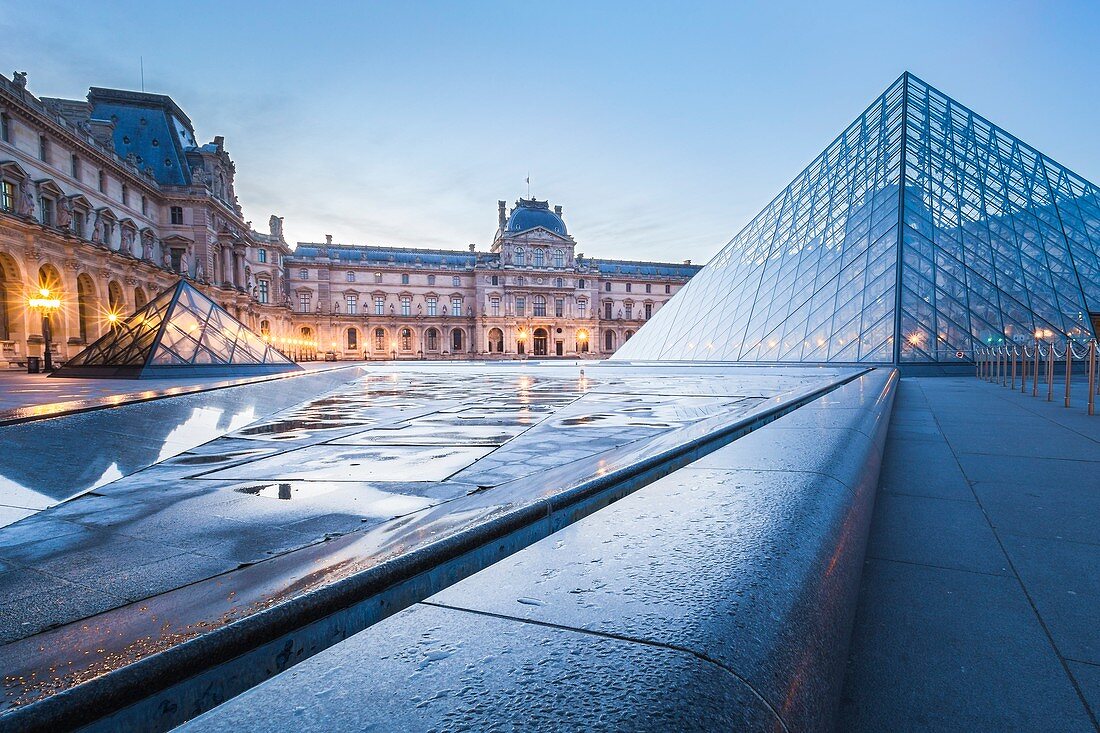 Louvre’s Pyramid and Louvre Museum during blue hour  (Paris, Ile-de-France, France, Europe)