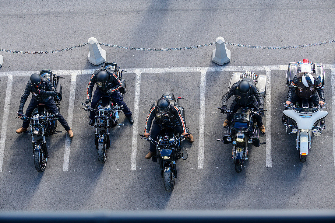 View of five parked motorcyclists, Franz-Josephs-Höhe, Glockner High Alpine Road, Glockner Group, Hohe Tauern, Hohe Tauern National Park, Carinthia, Austria