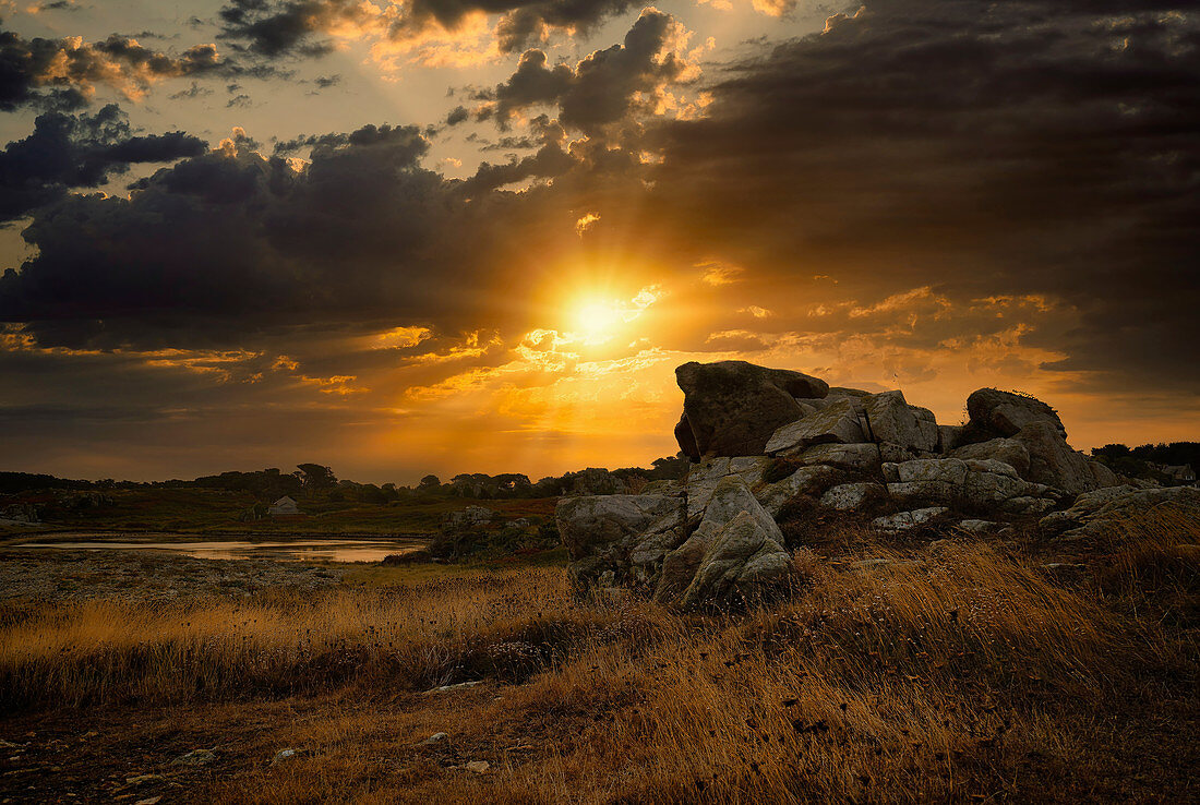 Sunrise in the Breatgne near the Gouffre, Plougrescant, Cote de Granit Rose, Cotes d'Armor, Brittany, France