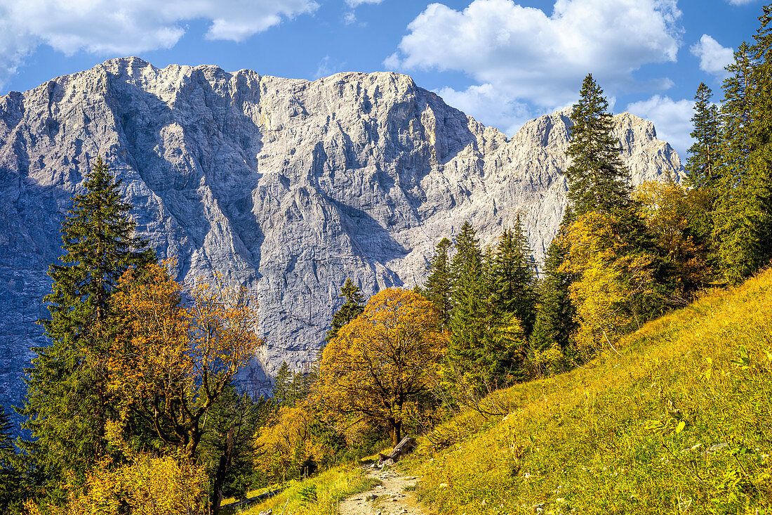 Auf dem Weg zur Falkenhütte, Eng, Hinterriß, Karwendel, Tirol, Österreich