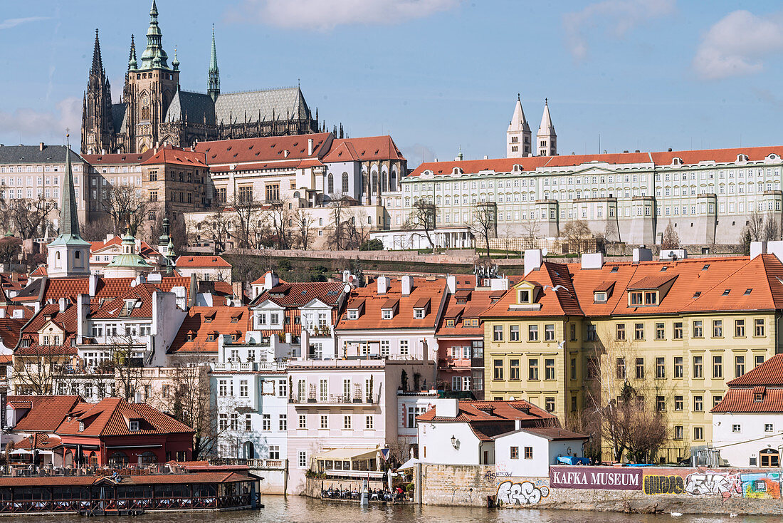 Die Karlsbrücke in Prag, Tschechien