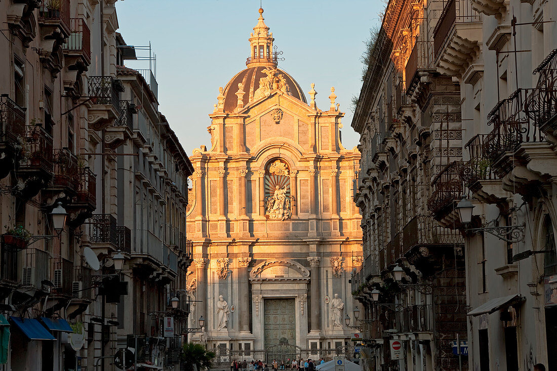 Außenansicht der Kathedrale Sant Agata, Catania, Sizilien, Italien