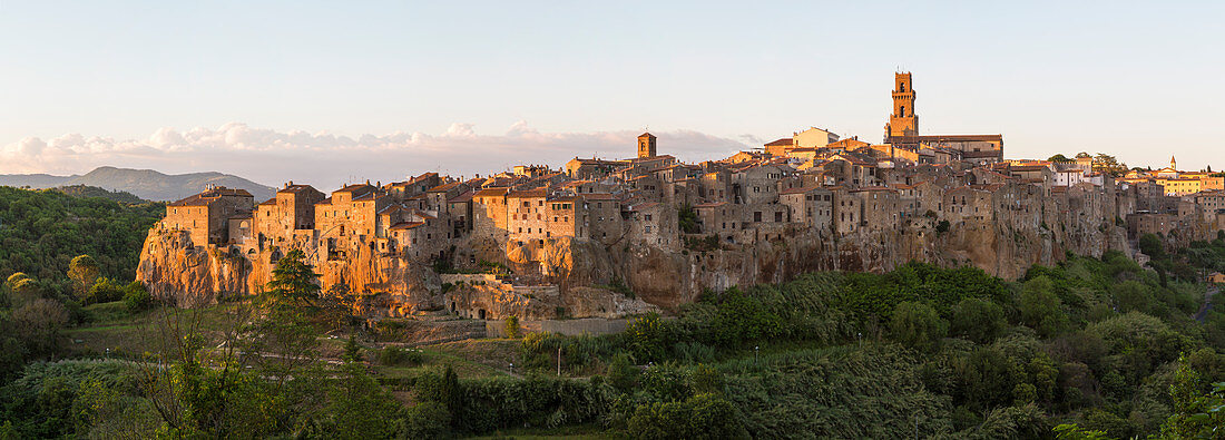 Stadt von Pitigliano in der Toskana, Italien