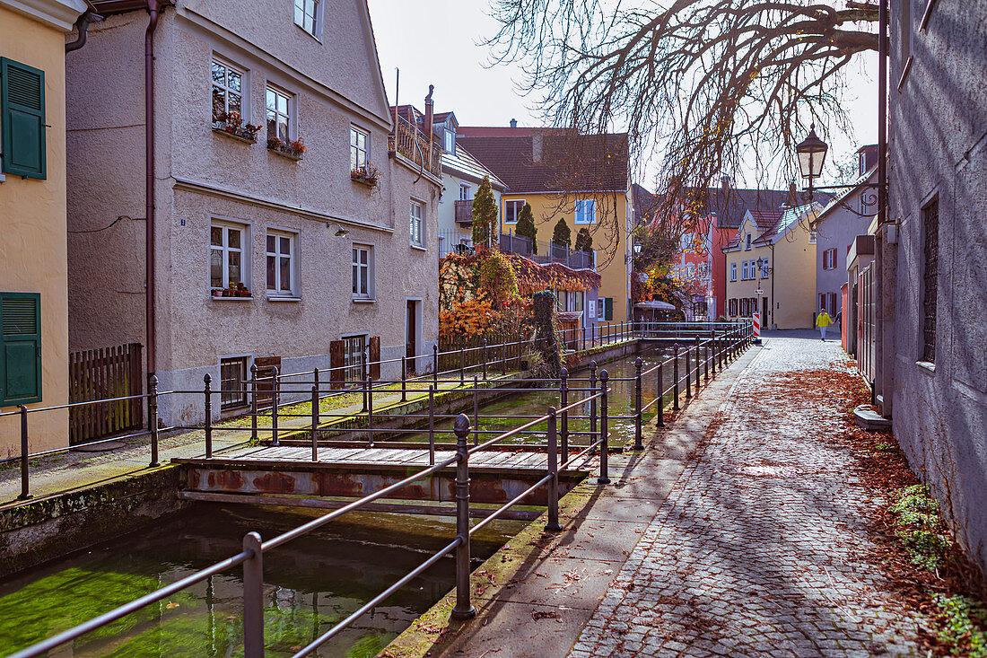 Obere Bachgasse und Memminger Ach in Memmingen, Bayern, Deutschland