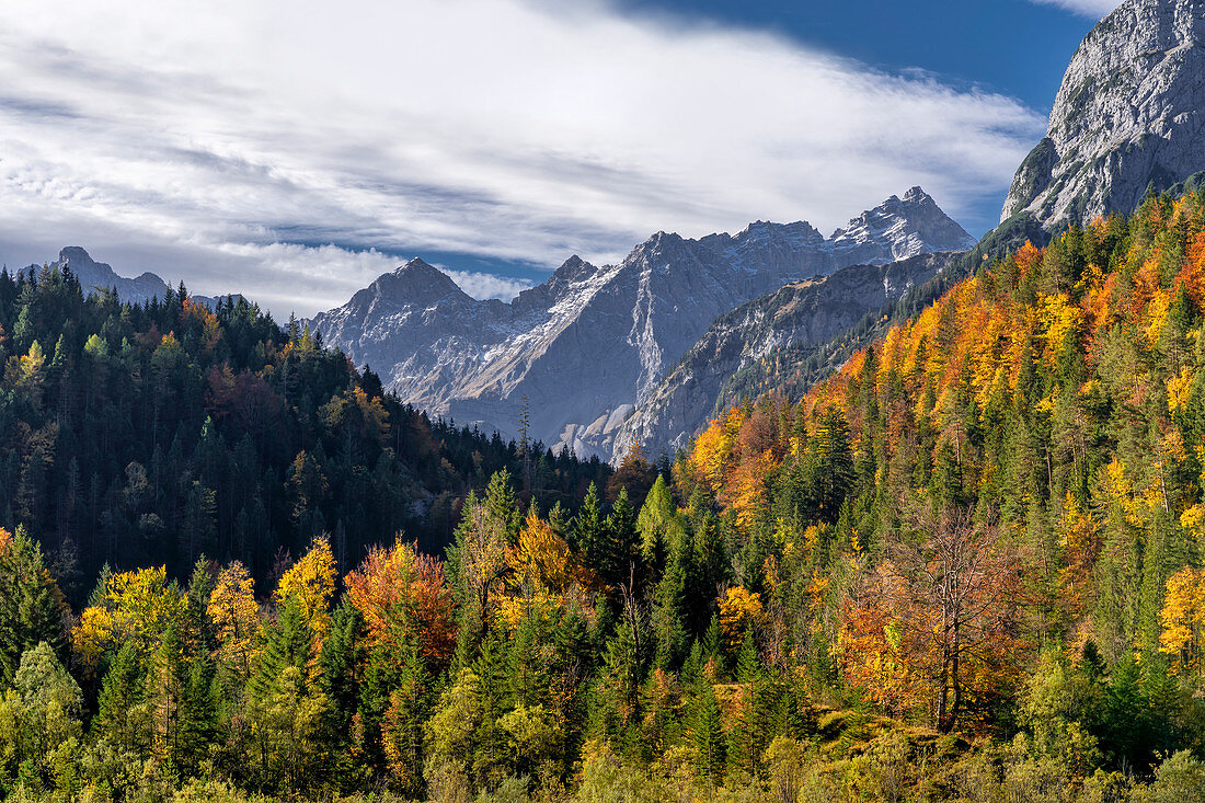 Sunny autumn day in the Karwendel, Hinterriß, Tyrol, Austria