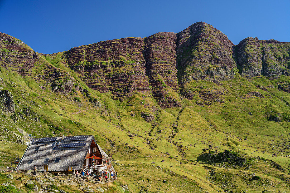 Blick auf Refuge d´Ayous, Nationalpark Pyrenäen, Pyrénées-Atlantiques, Pyrenäen, Frankreich