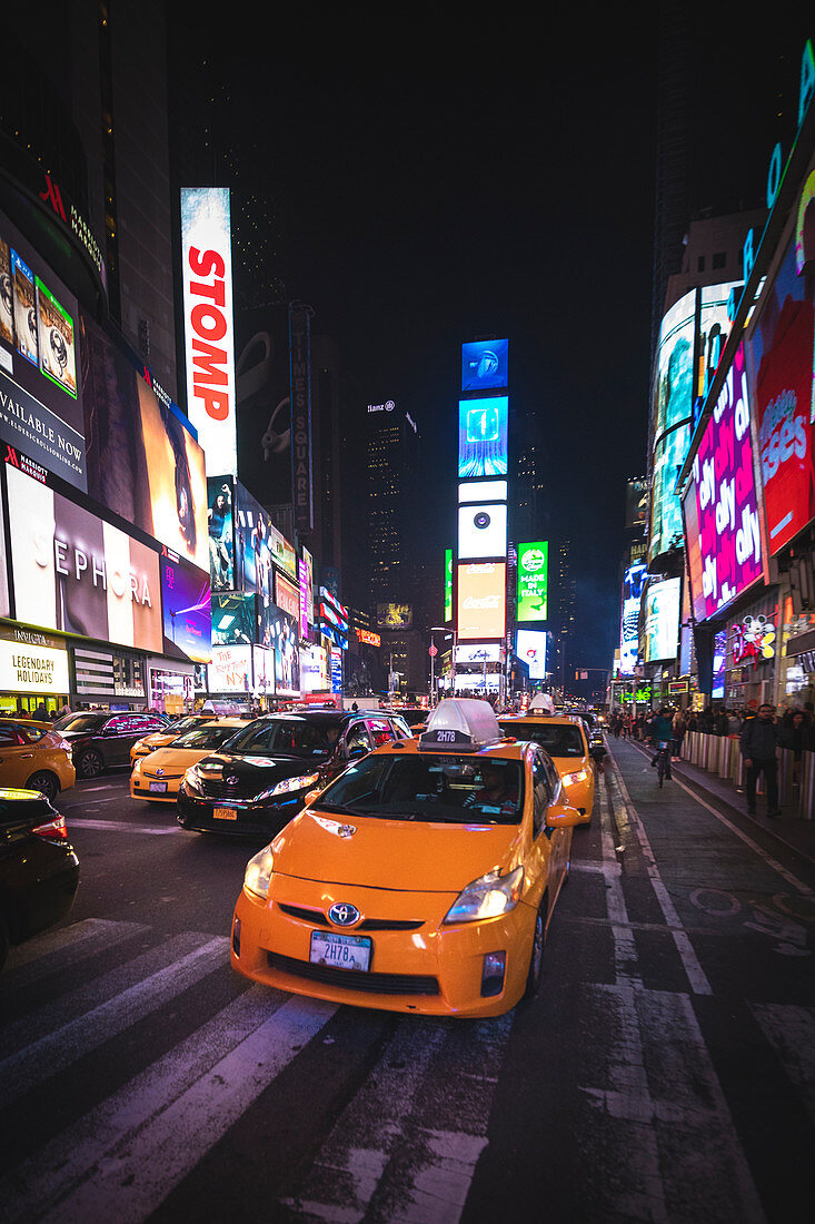 Yellow Taxi in Times Square, Manhattan, New York, USA