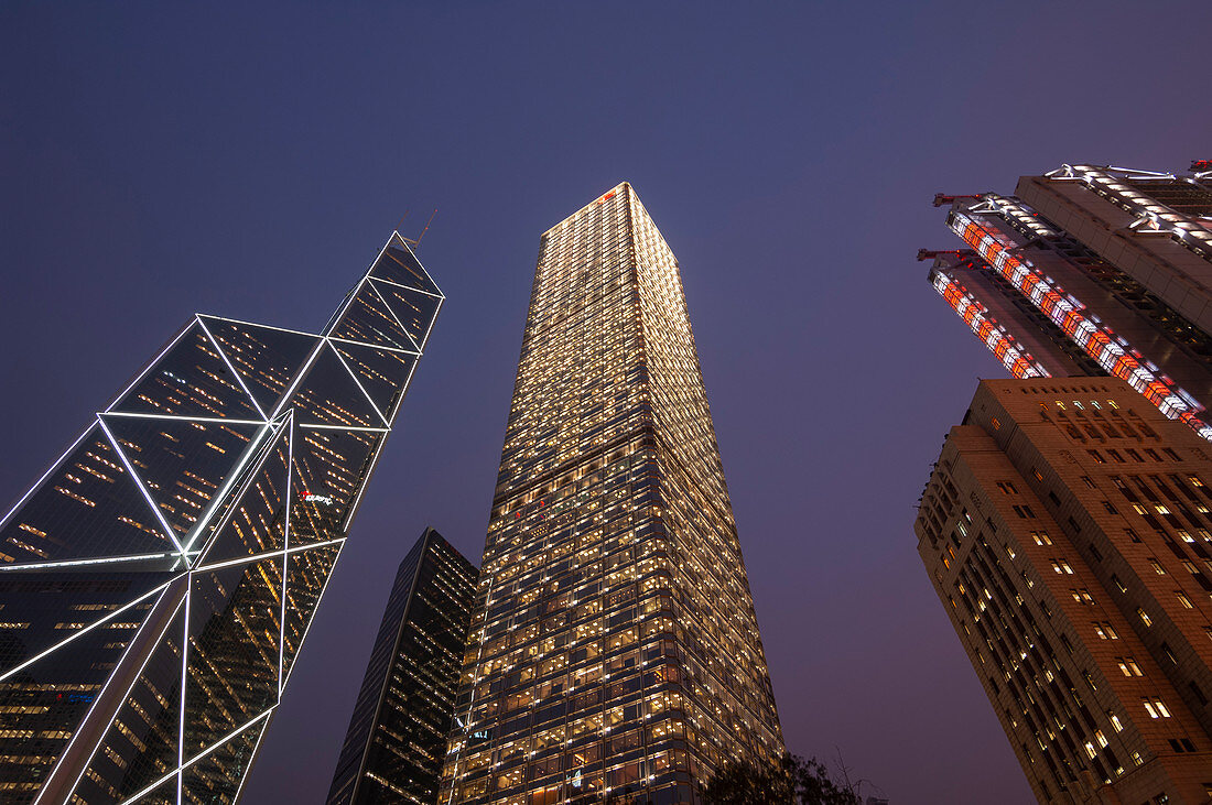 (Vlnr) Turm der Bank of China, Cheung Kong Center, Sin Hua Bank und HSBC-Gebäude, Zentralbezirk, Hongkong, China.