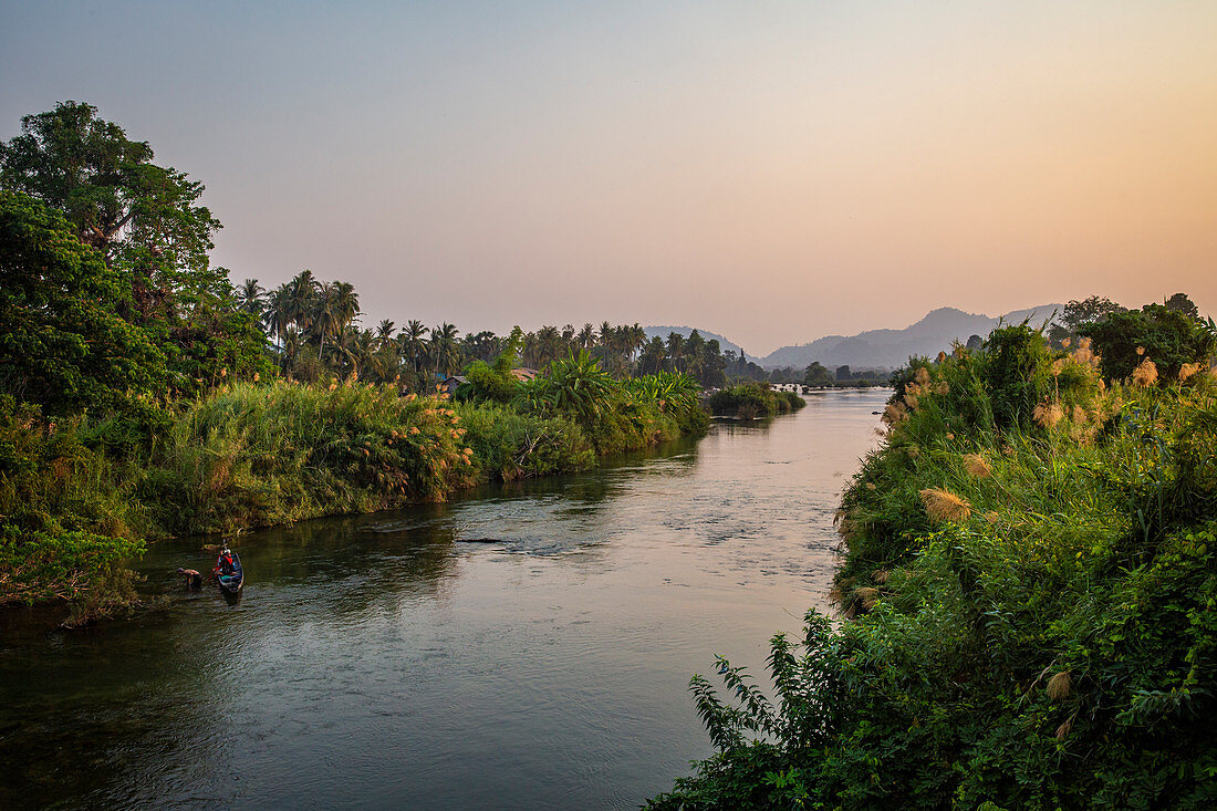 Mekongufer zwischen den Inseln Don Det und Don Khon, Laos, Asien