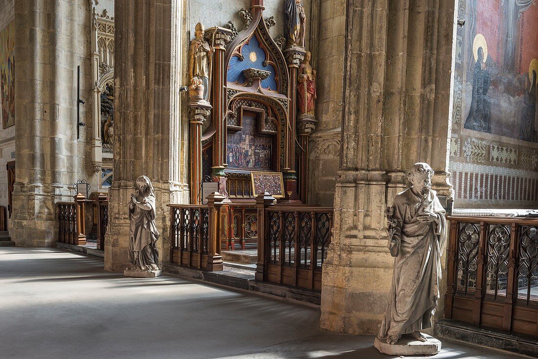 Frankreich, Somme, Abbeville, Saint-Vulfran Collegiate Church aus dem 15. Jahrhundert, Meisterwerk extravaganter gotischer Architektur