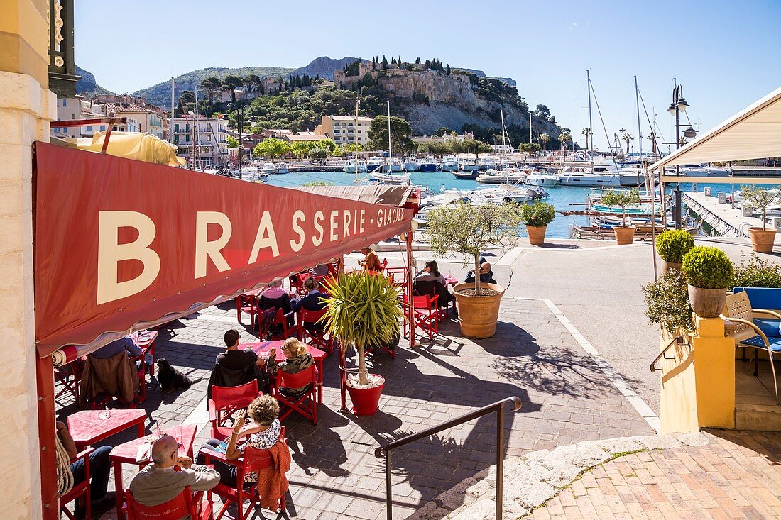 Frankreich, Bouches du Rhone, Cassis, der Hafen der Stadt, der Kai-Kalender