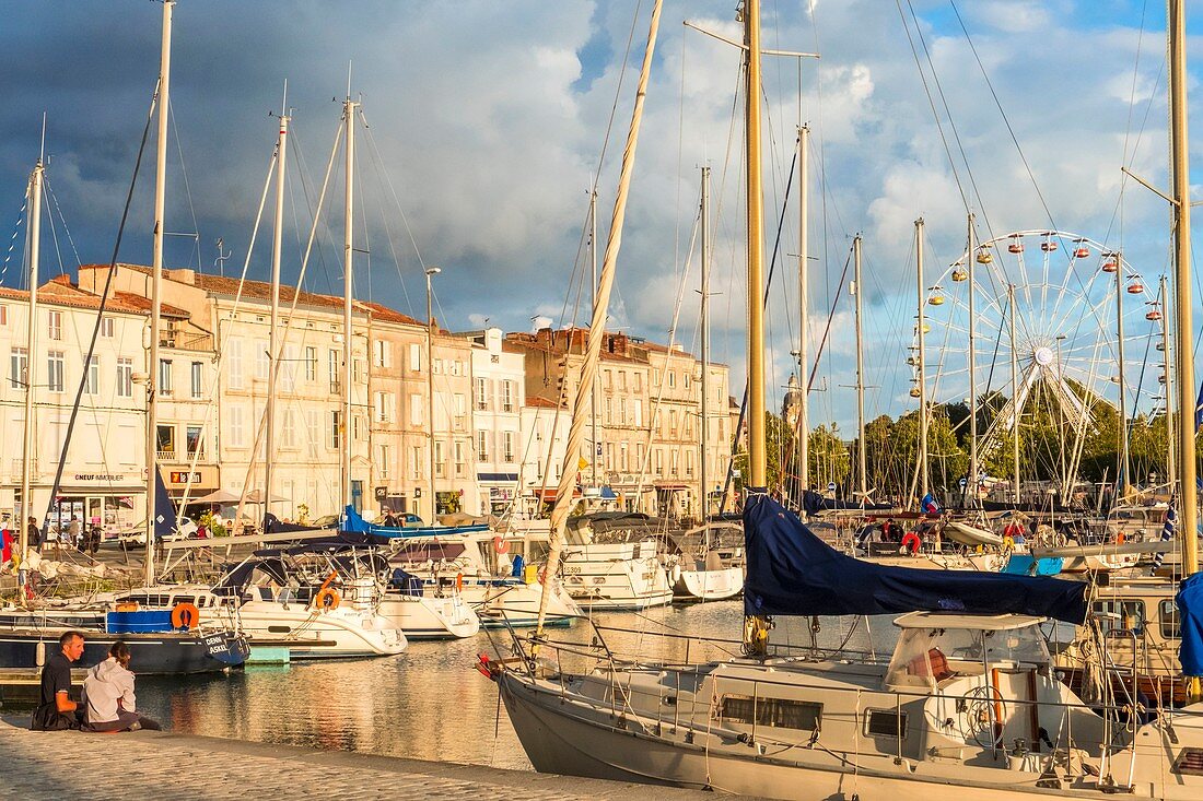 Frankreich, Charente Maritime, La Rochelle, schwimmendes Becken des alten Hafens