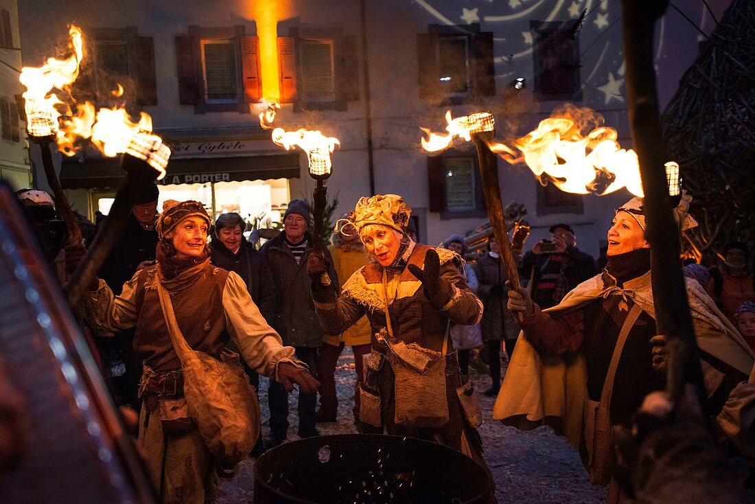 Frankreich, Haute Savoie, Evian, das fabelhafte Dorf und die Flottins-Legende, eine einmonatige Show in der Weihnachtszeit