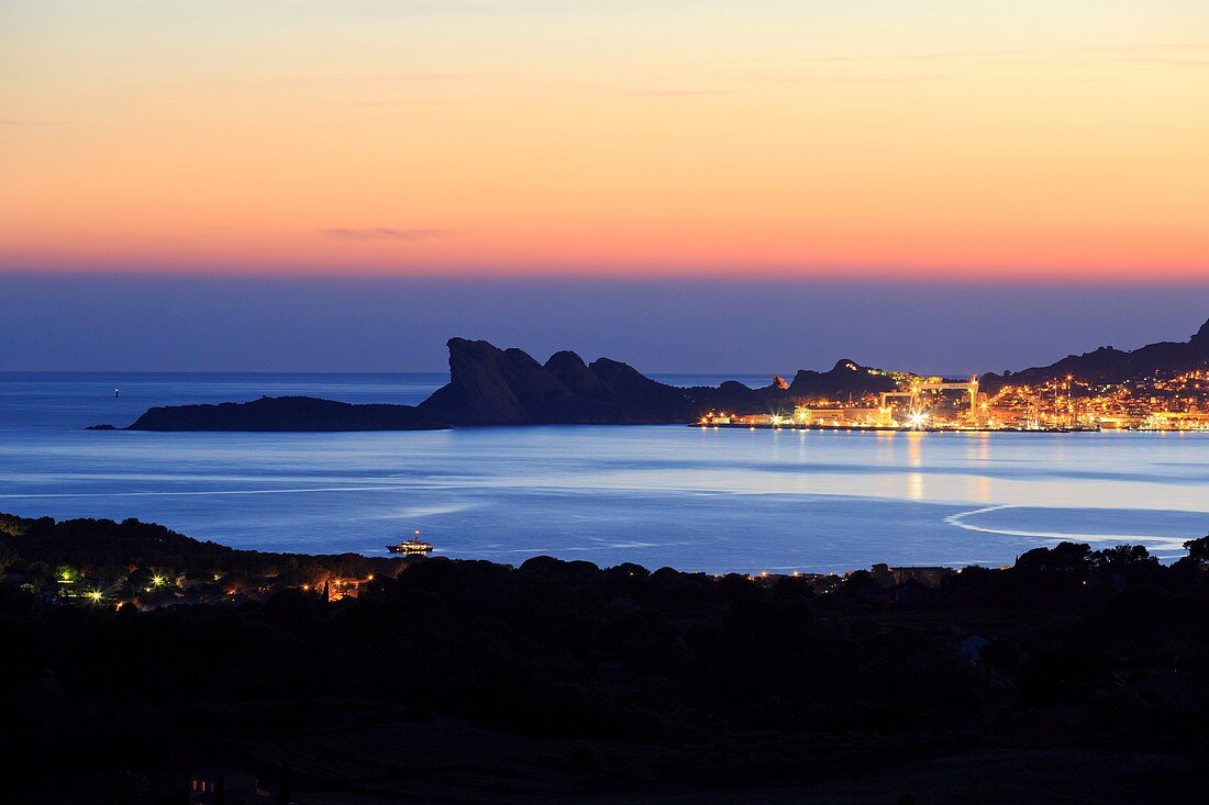 France, Bouches du Rhone, La Ciotat, Cap et Bec de l'Aigle in the background