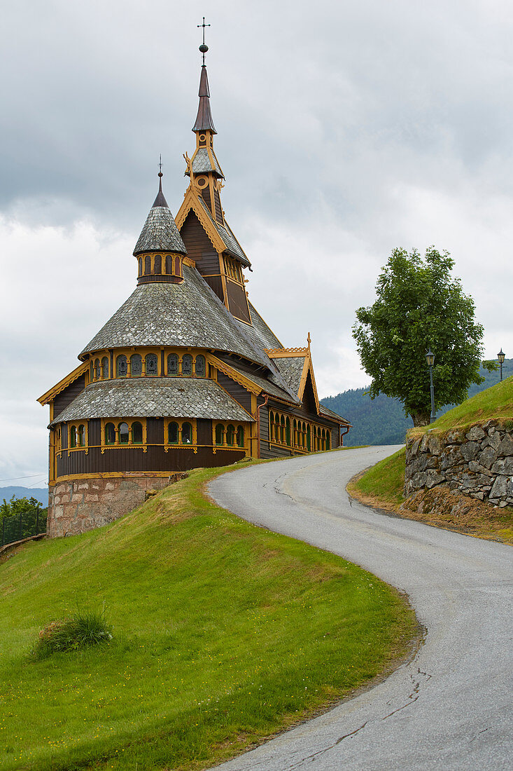 St. Olavs - Kirche in Balestrand, Sognefjorden, Sogn og Fjordane, Norwegen, Europa 