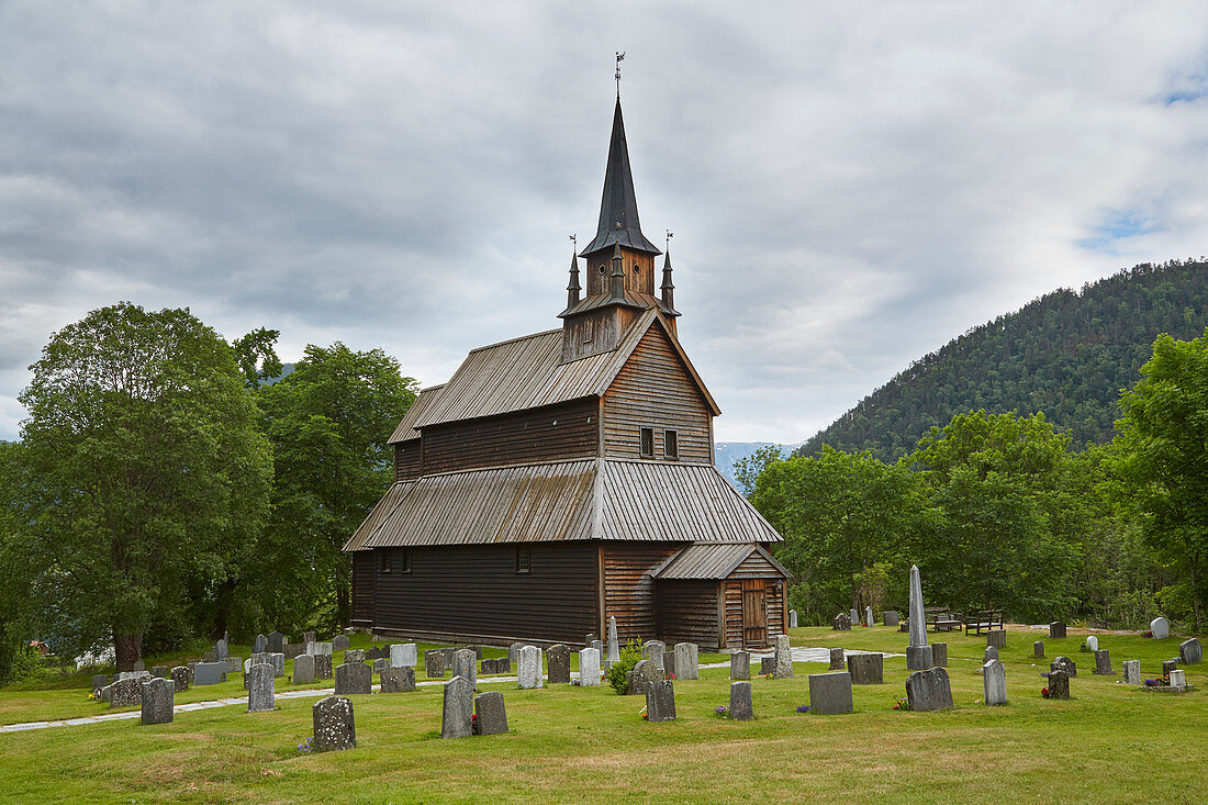 Stabkirche Kaupanger, Gemeinde Sogndal, Sognefjorden, Sogn og Fjordane, Norwegen, Europa