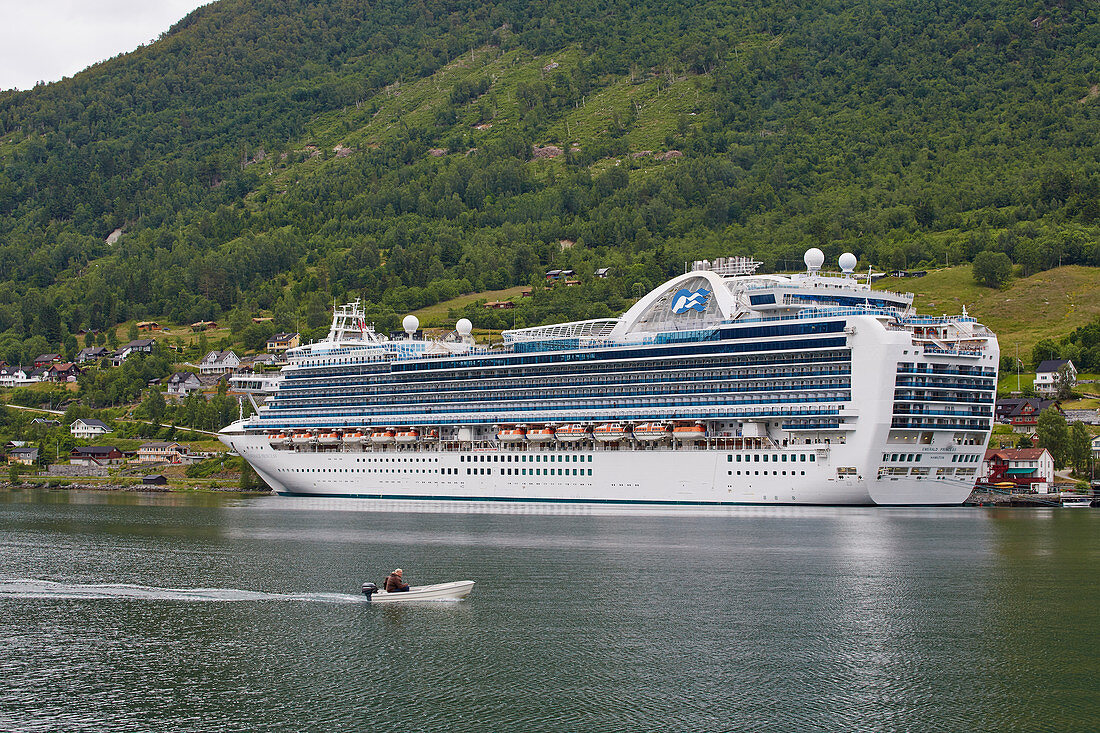 Cruise ship Emerald Princess - Hamilton near Olden on the Innvikfjorden, Stryn municipality, Sogn og Fjordane, Norway, Europe