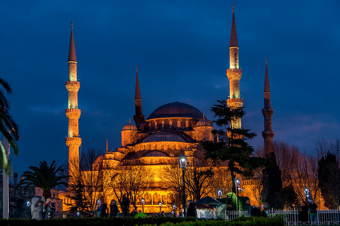 Blaue Moschee bei Nacht, Istanbul, Türkei, Türkisch