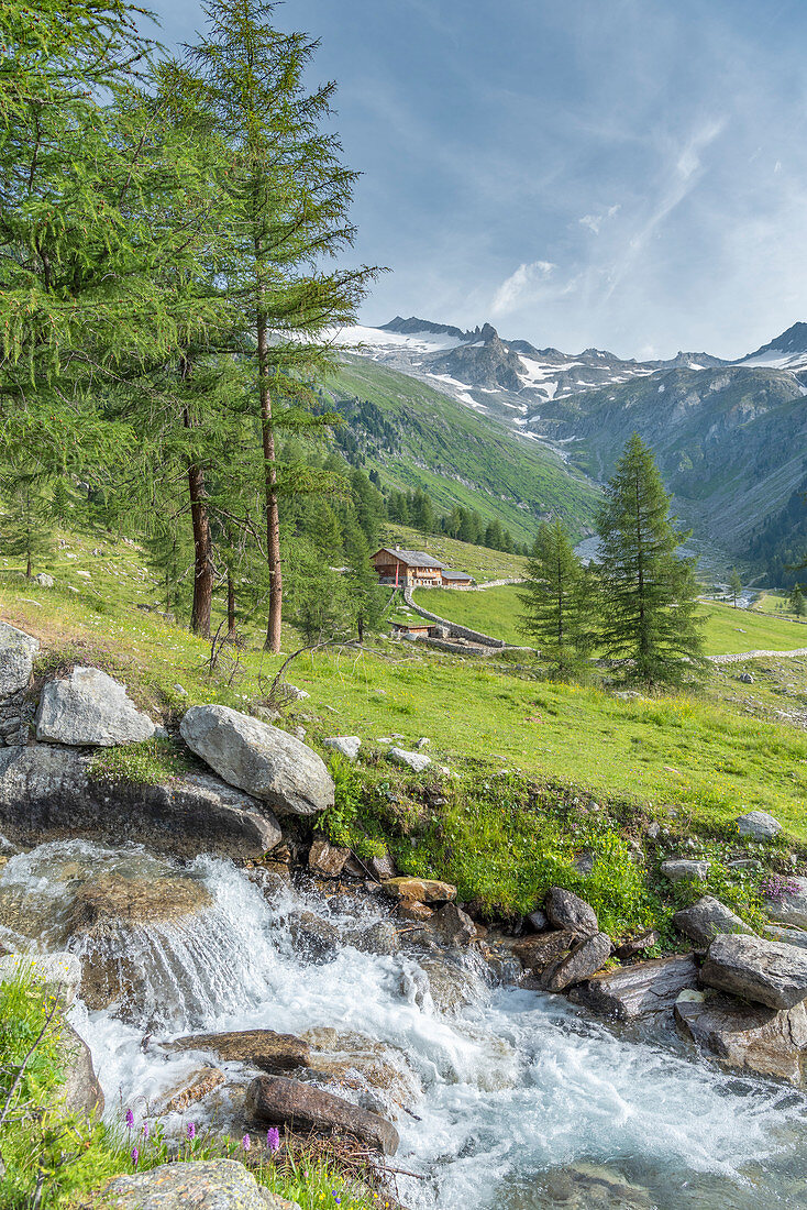 Selva dei Molini, Provinz Bozen, Südtirol, Italien, Europa. Die Neves Berghütte