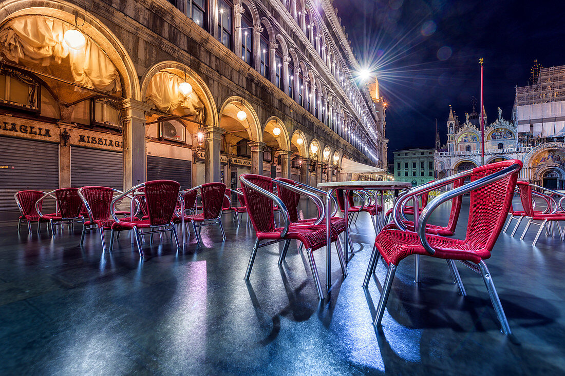 Flut auf dem Markusplatz, Venedig, Venetien, Italien