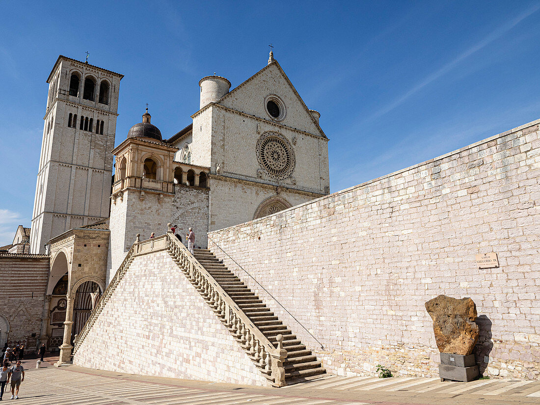 Basilika des Heiligen Franziskus, UNESCO-Weltkulturerbe, Assisi, Umbrien, Italien, Europa