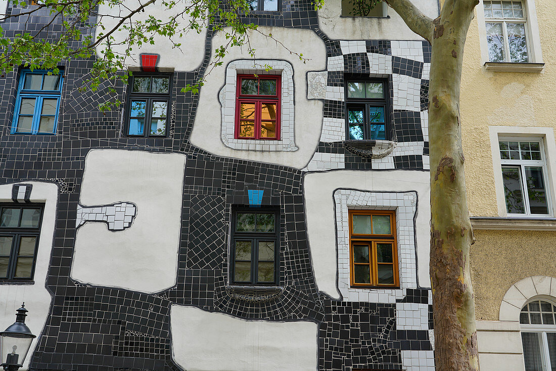 The KunstHaus Wien, a museum in Vienna, designed by the artist Friedensreich Hundertwasser, Vienna, Austria, Europe