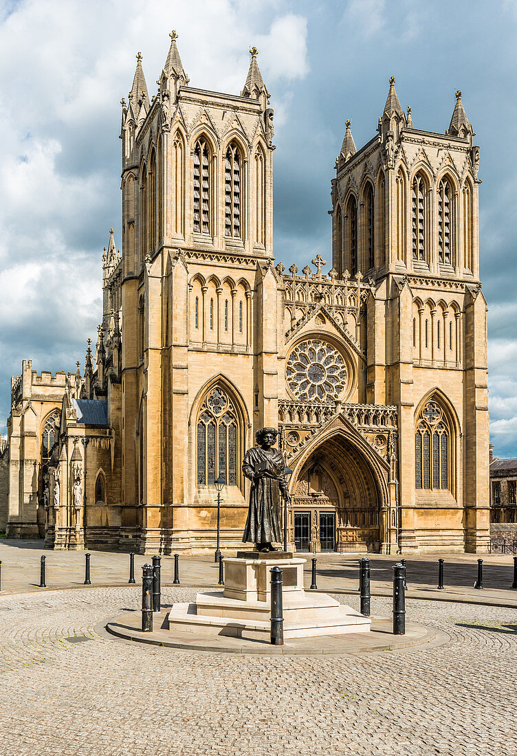 Rajah Ram Mohun Roy statue below Bristol Cathedral (Cathedral Church of the Holy and Undivided Trinity), Bristol, England, United Kingdom, Europe
