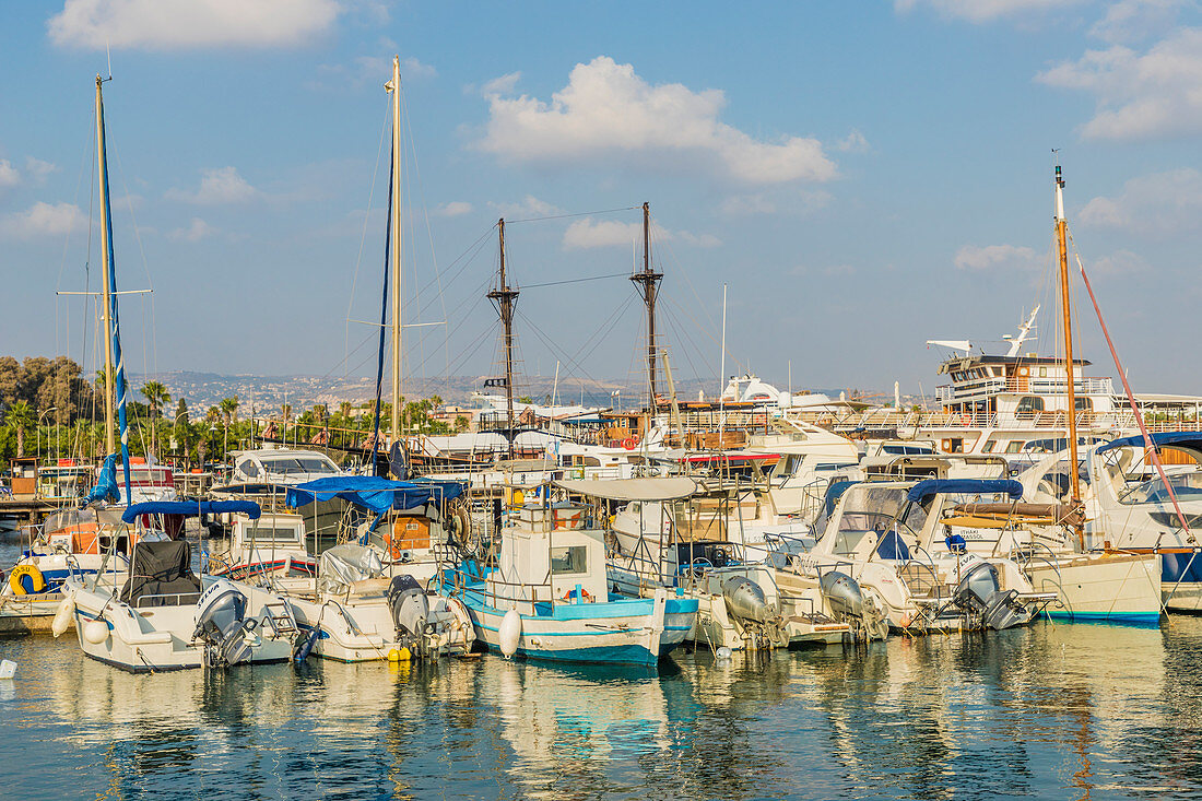 Der Hafen in Paphos, Zypern, Mittelmeer, Europa