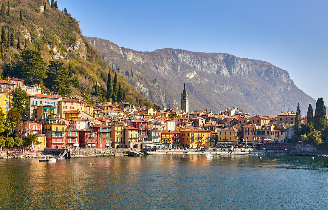 Town of Varenna on Lake Como, Lombardy, Italian Lakes, Italy, Europe