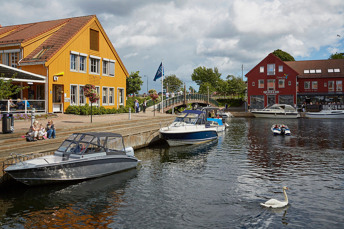 Am Fischmarkt in Kristiansand, Vest-Agder, Skagerak, Norwegen, Europa