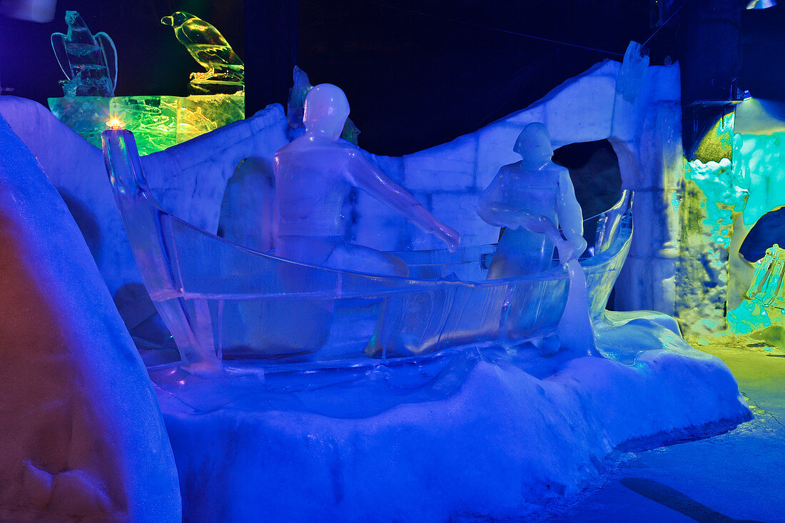 Bar Galerie Magic Ice im Hafen von Svolvaer, Vestfjorden, Vestfjord, Provinz Nordland, Lofoten, Norge, Norwegen, Europa