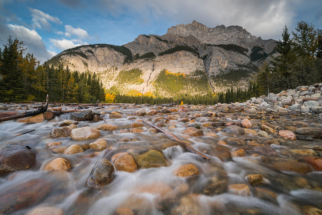 Cascade Mountain in autumn with stoney creek, Banff National Park, UNESCO World Heritage Site, Alberta, Rocky Mountains, Canada, North America